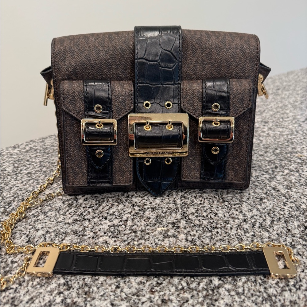 Michael Kors small crossbody purse